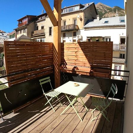 Maison Neuve Proche De Barcelonnette ジョジエ エクステリア 写真