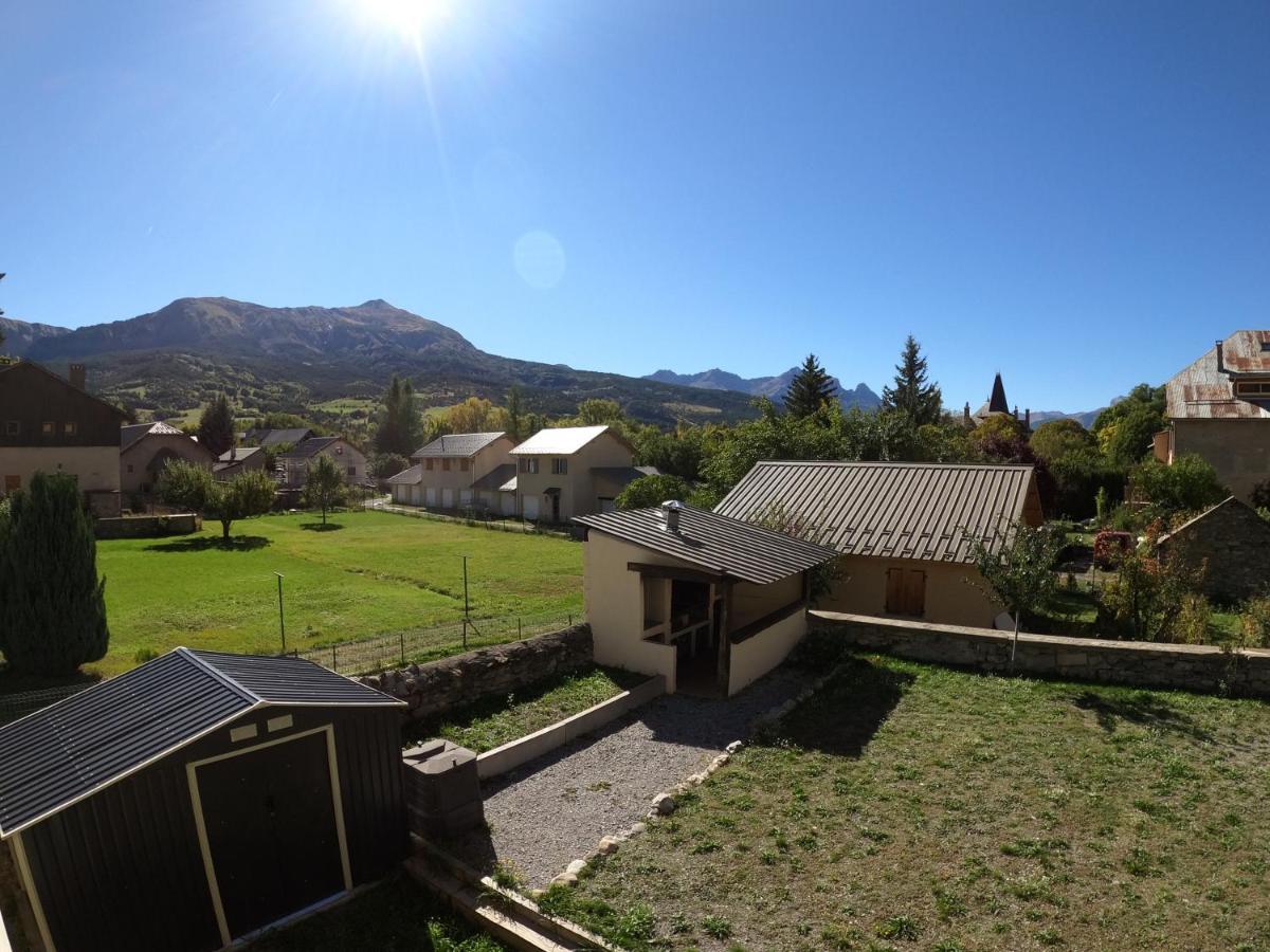 Maison Neuve Proche De Barcelonnette ジョジエ エクステリア 写真